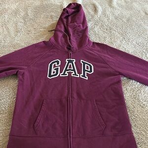 A woman’s gap logo hooded hood full zip up